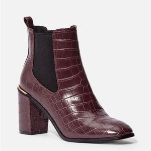 BRAND NEW JustFab Amiya heeled bootie in Faux Burgundy Croc - NEVER WORN